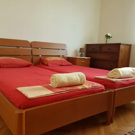 Duje Apartment *
